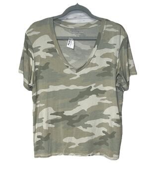 American Eagle Women’s Camo Soft & Sexy V-Neck Stretch Lightweight Small NWOT